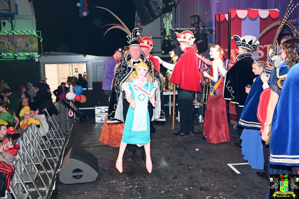 ../Images/Prijsuitreiking grote optocht 2025 025.jpg